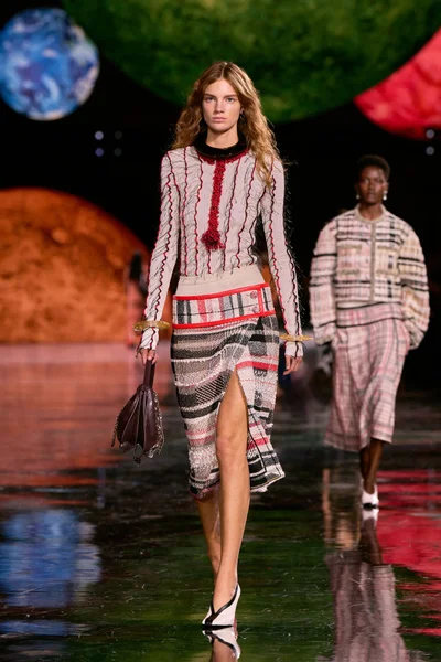 Look 69